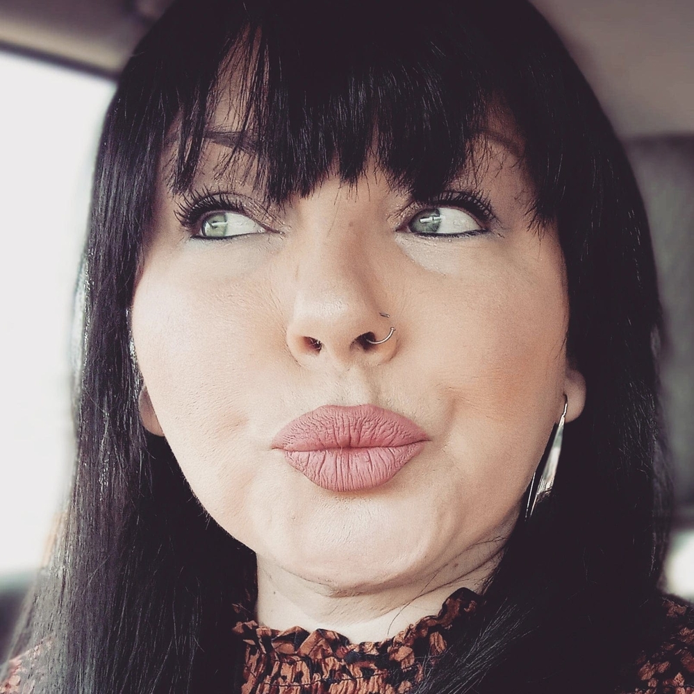 Meet your Posher, Maria